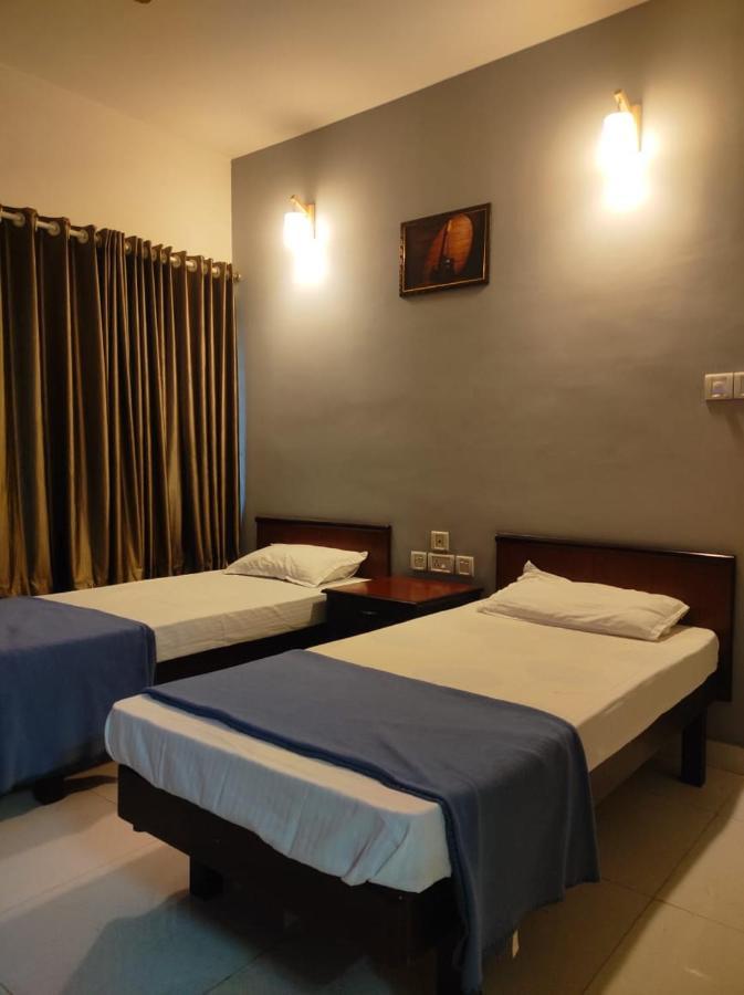 Orkuz Residency Apartment Kochi Exterior photo