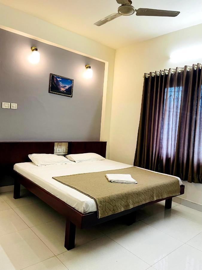 Orkuz Residency Apartment Kochi Exterior photo
