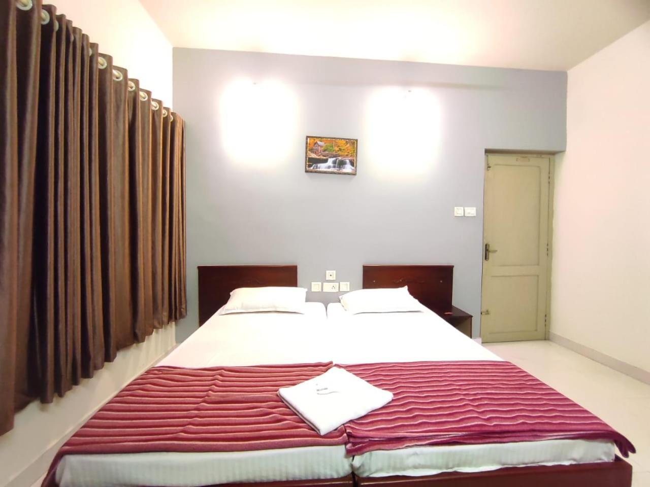 Orkuz Residency Apartment Kochi Exterior photo