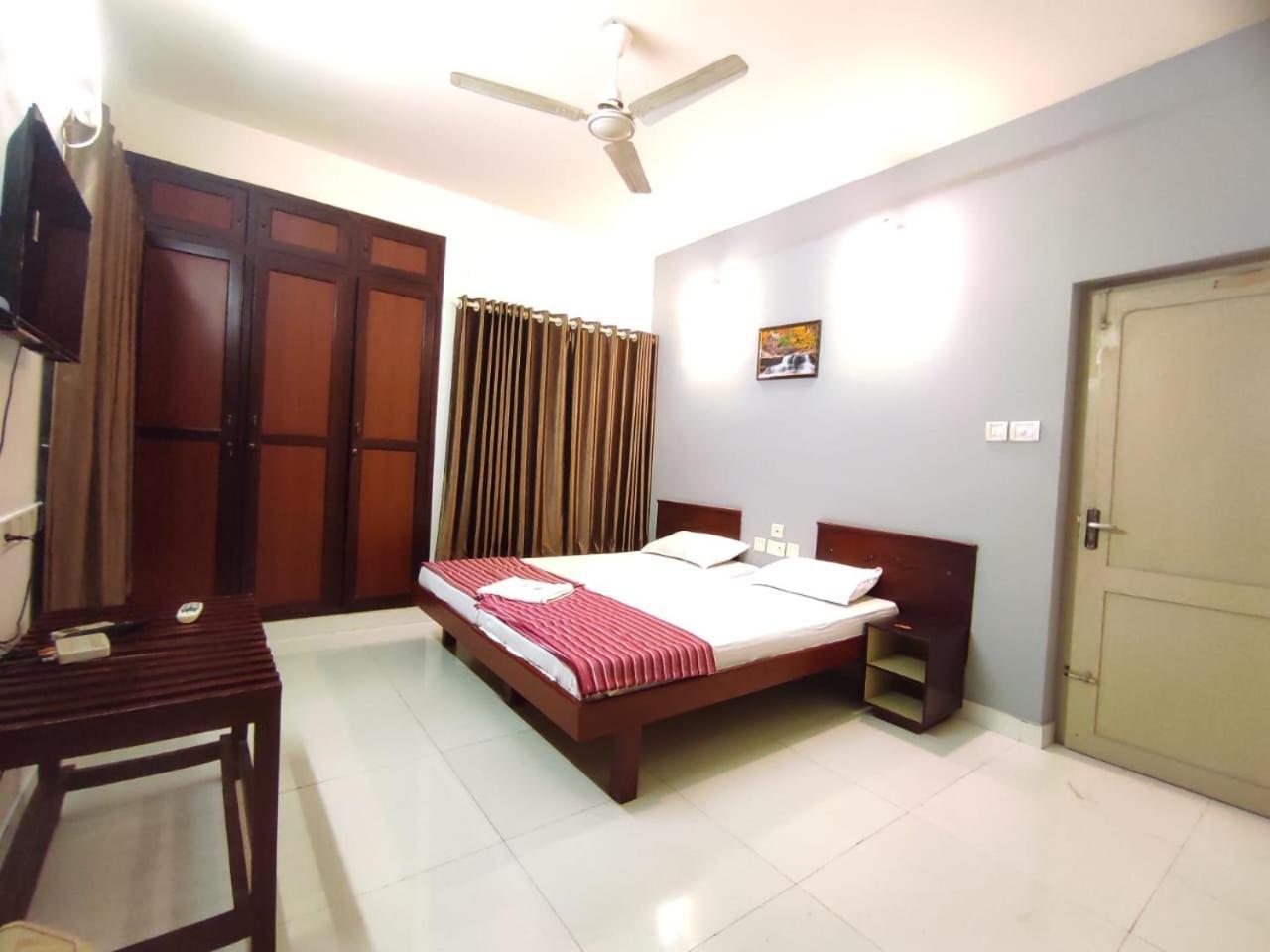 Orkuz Residency Apartment Kochi Exterior photo